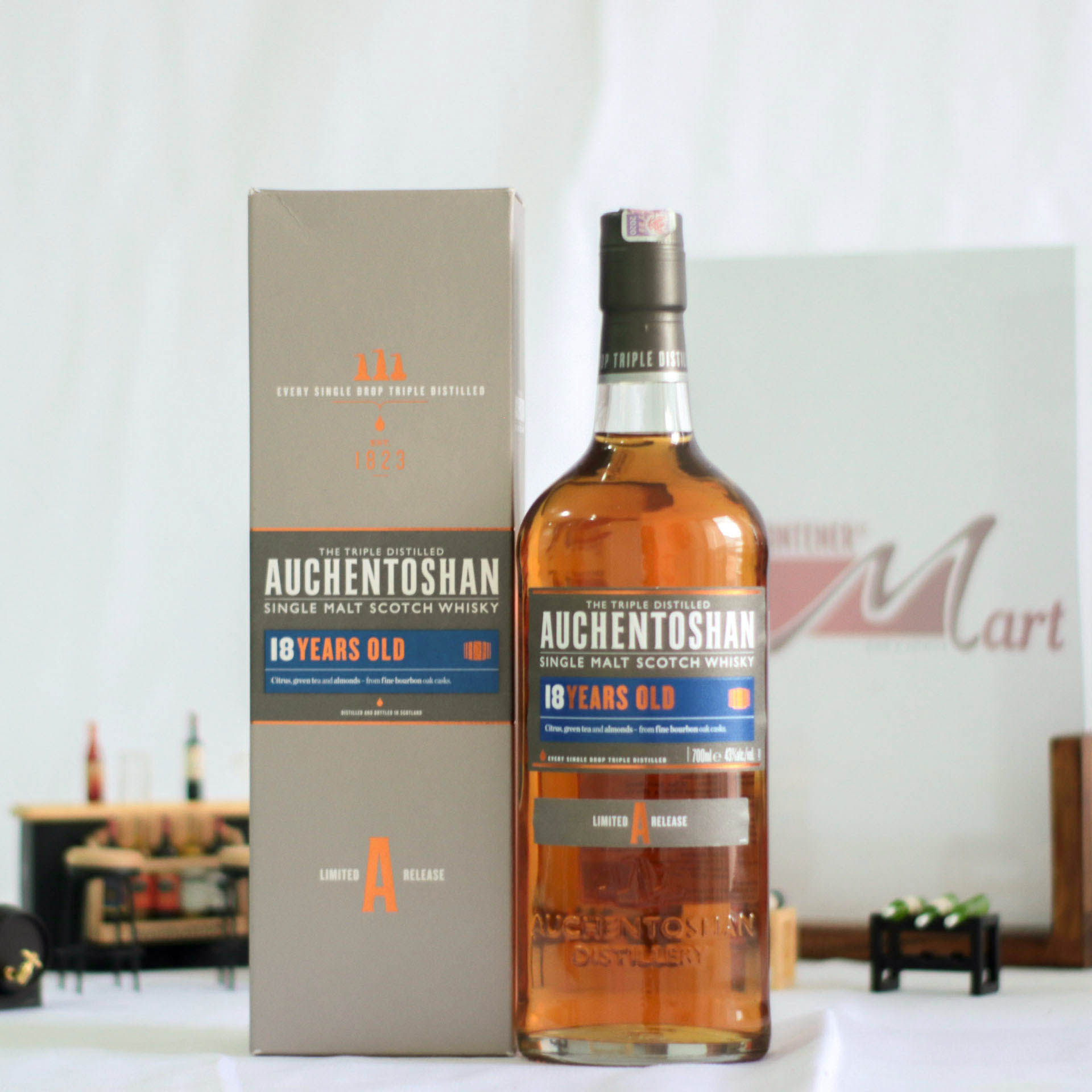 Auchentoshan-18.jpg Auchentoshan 18 Years Old Single Malt Scotch Whisky - Image 1