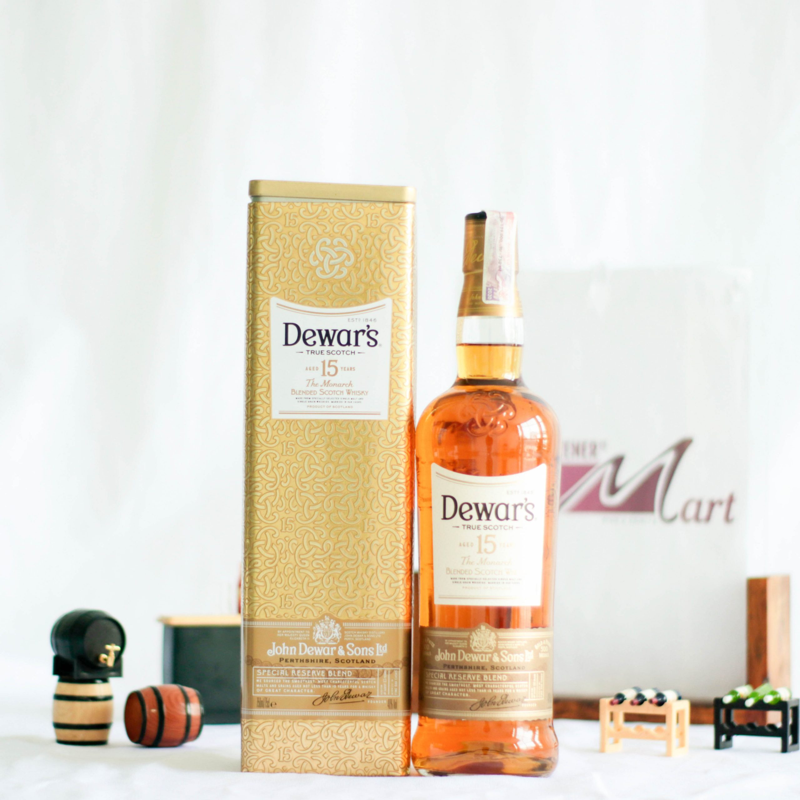 Dewars-15-1-scaled-1.jpg Dewar's 15 Aged Years Blended Scotch Whisky - Image 1