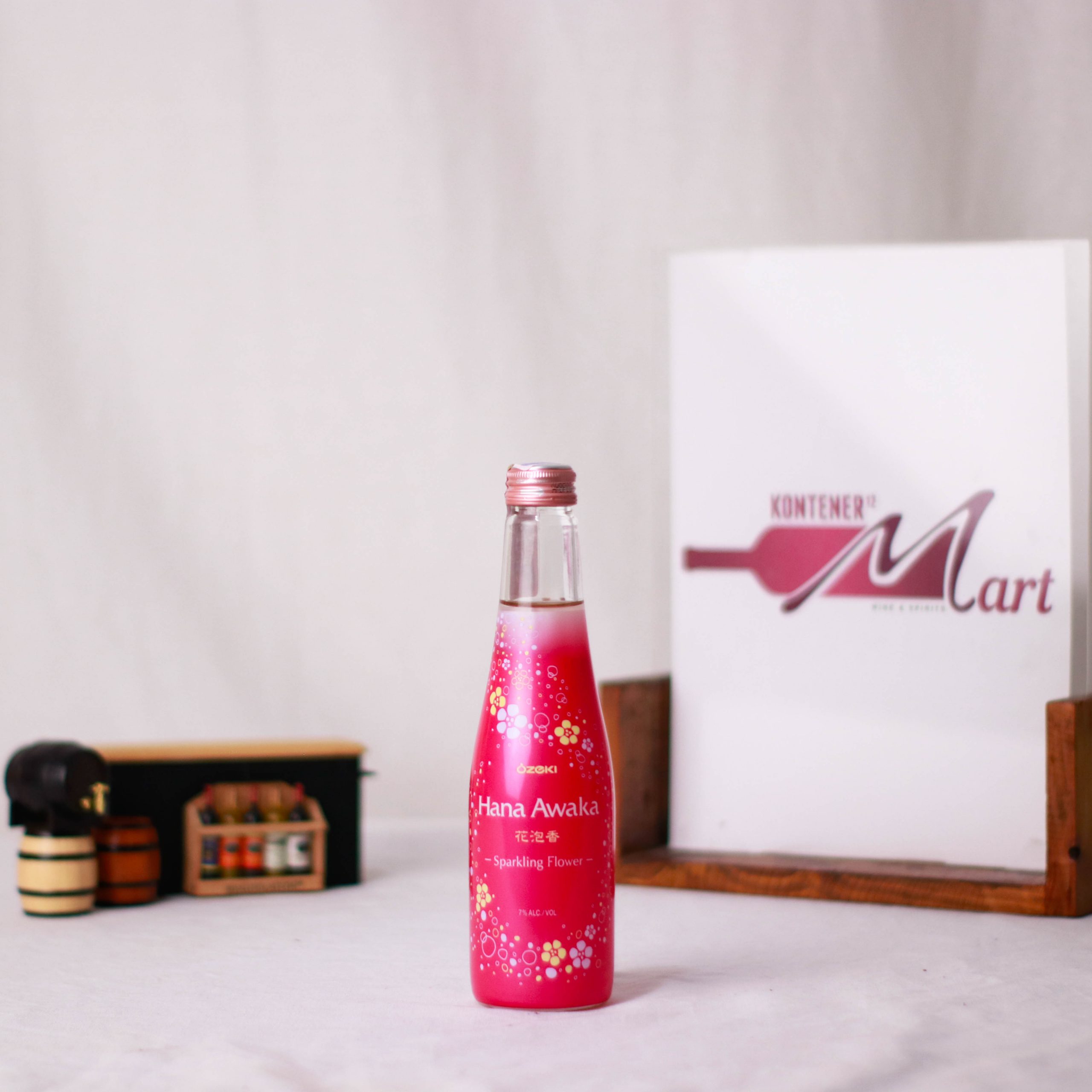 HANA-AWAKA-SPARKLING-FLOWER-scaled-1.jpg Ozeki Hana Fuga Sparkling Sake 250ML - Image 1