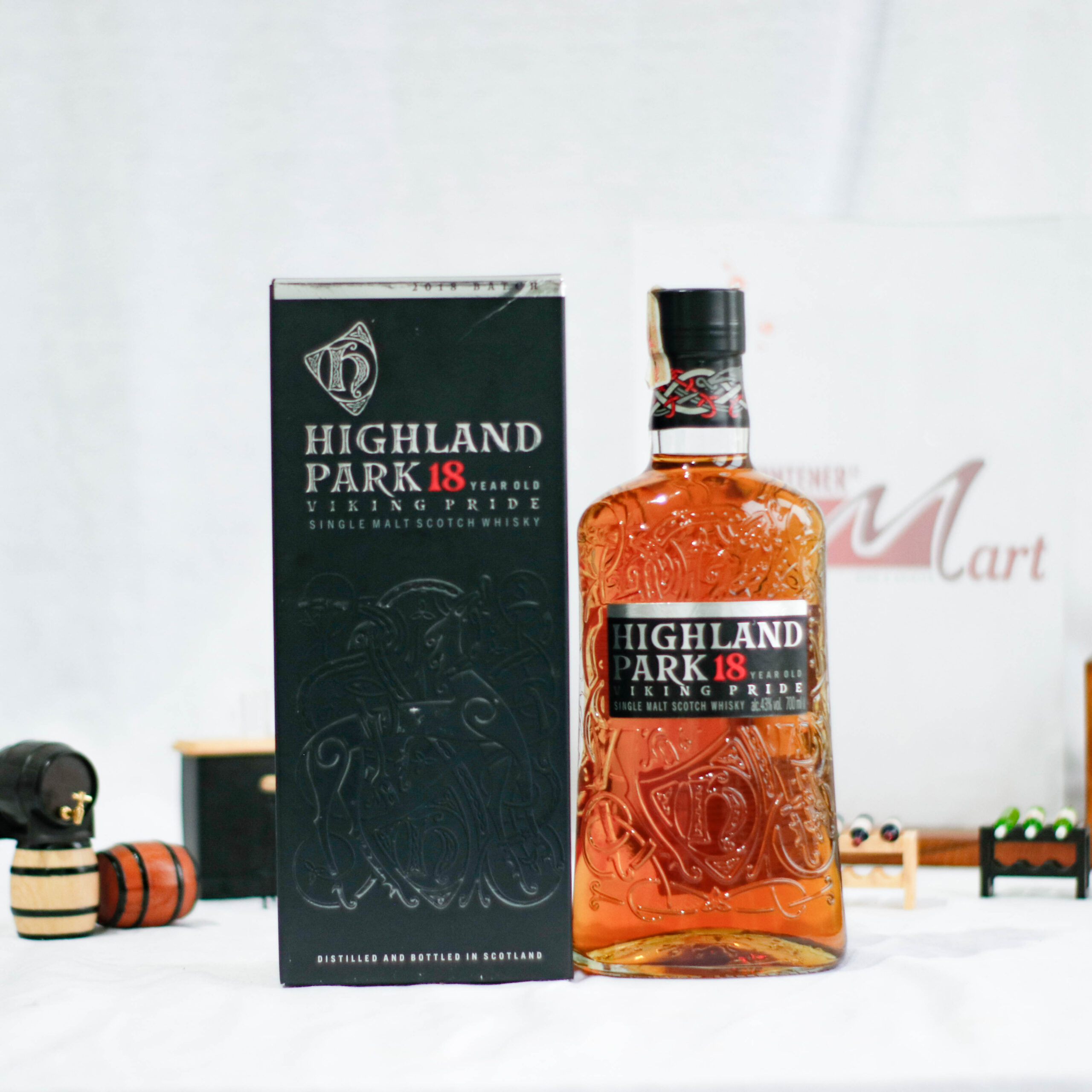 Highland-Park-18YO-Viking-Honour-scaled-1.jpg Highland Park 18 Years Old Viking Pride Single Malt Scotch Whisky - Image 1