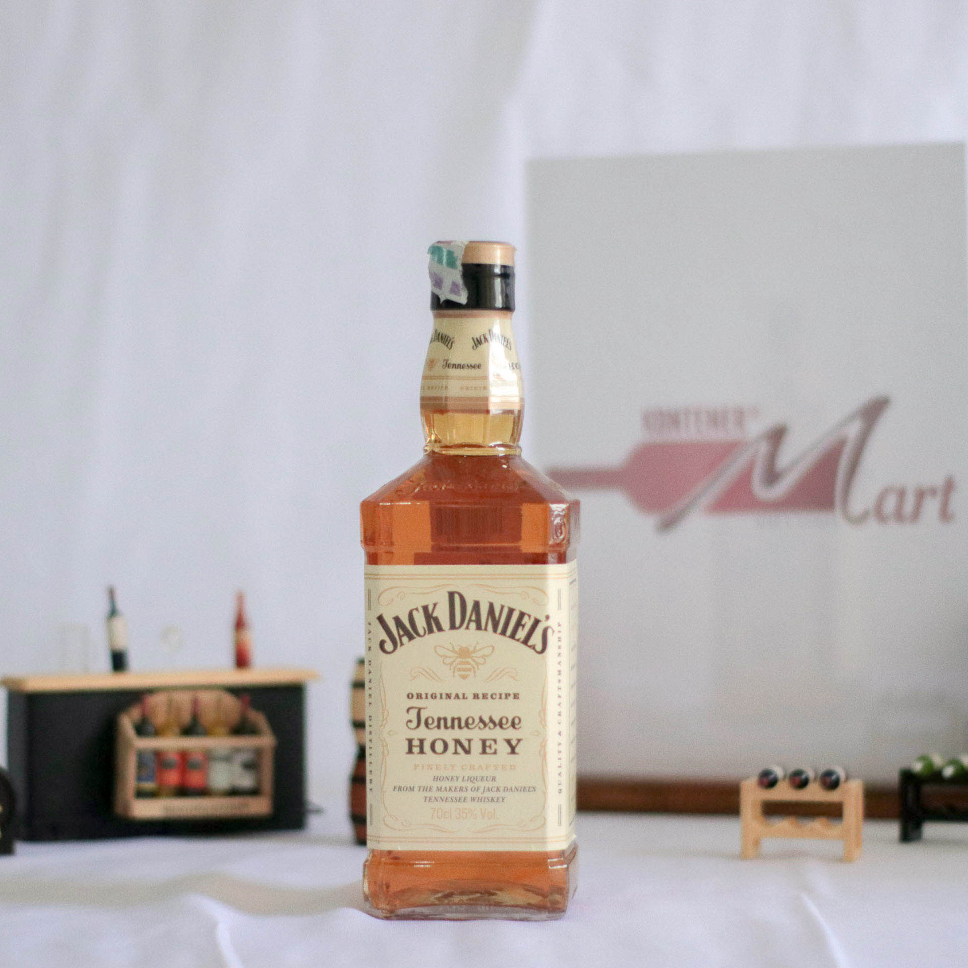 Jack-Daniel-Tenesse-Honey.jpg Jack Daniel Tennessee Honey - Image 1