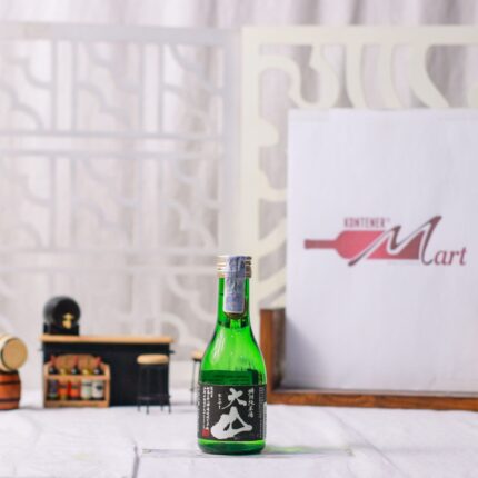 Ohyama Tokubetsu Junmai 180ML Sake
