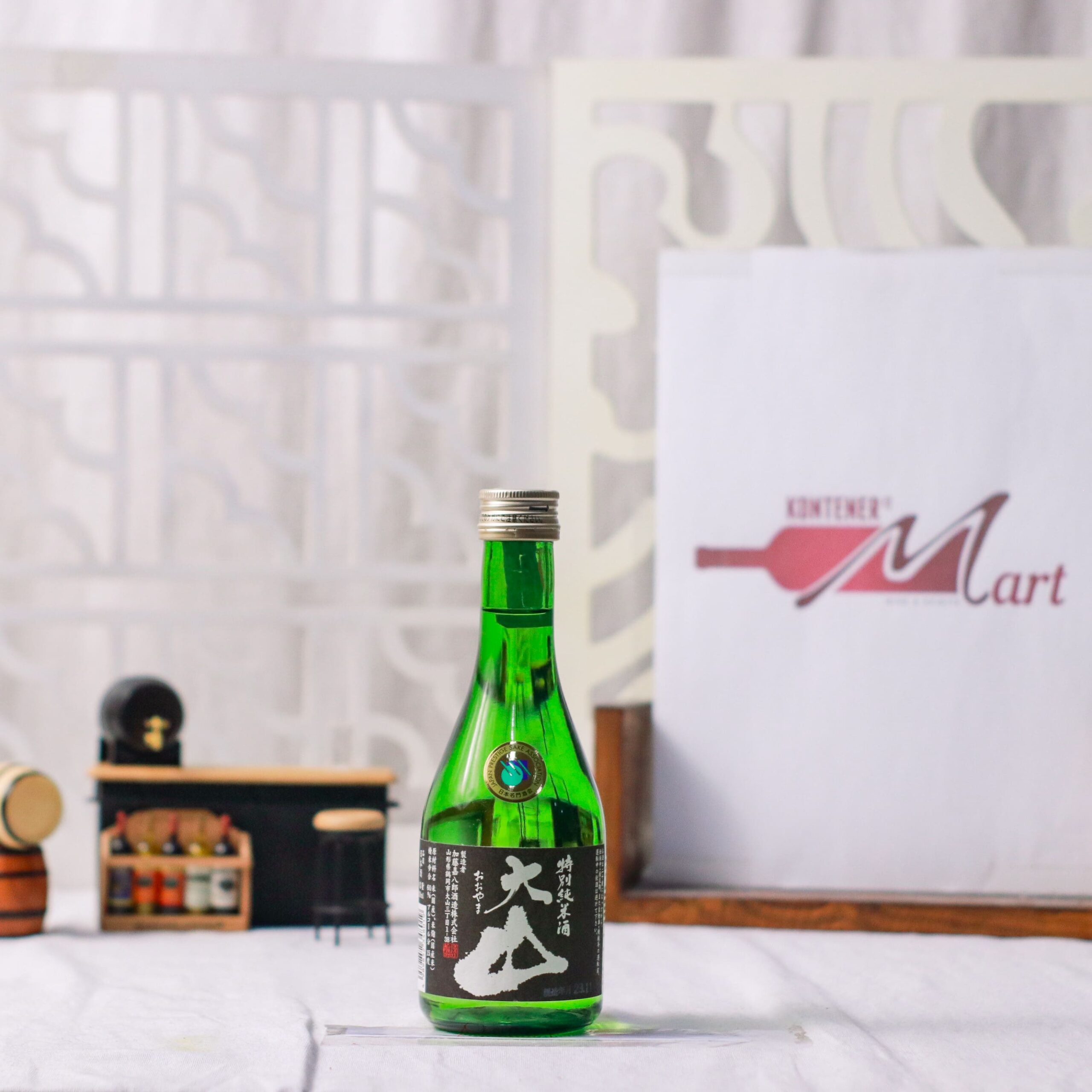 OHYAMA-TOKUBETSU-JUNMAI-300ML-scaled-1.jpg Ohyama Tokubetsu Junmai 300ML Sake - Image 1