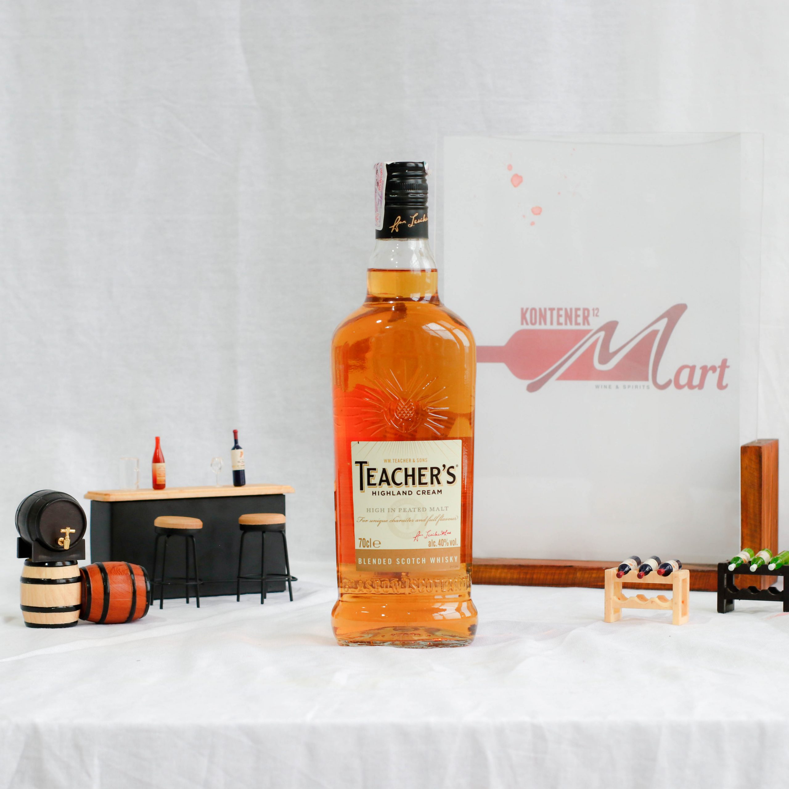 Teachers-Highland-Cream-scaled-1.jpg Teacher Highland Cream Blended Scotch Whisky - Image 1