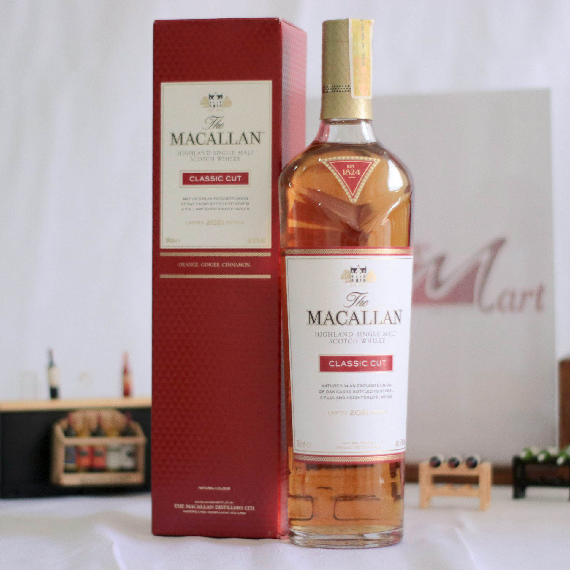 The-Macallan-Classic-cut-2021.jpg Macallan Classic Cut 2021 Highland Single Malt Scotch Whisky - Image 1